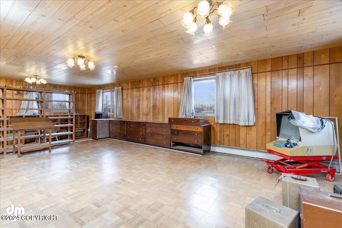 323 W Harvard Avenue