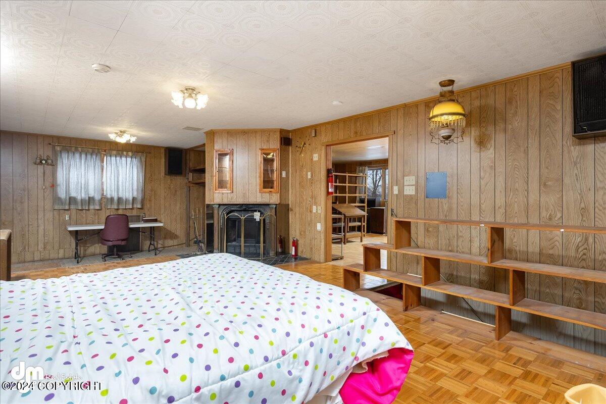 323 W Harvard Avenue