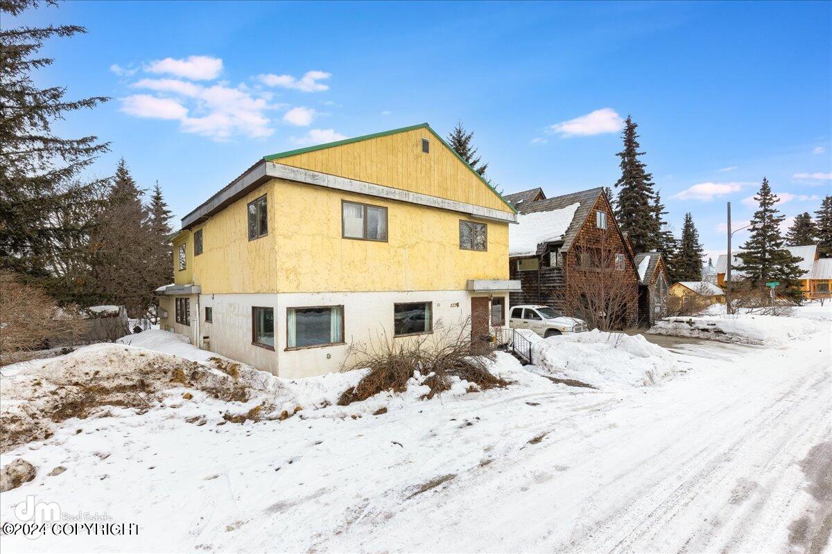 323 W Harvard Avenue