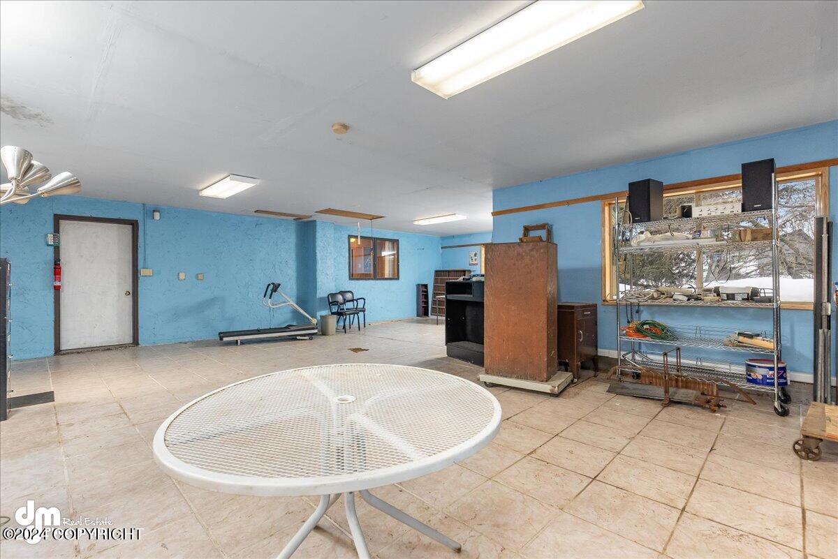 323 W Harvard Avenue