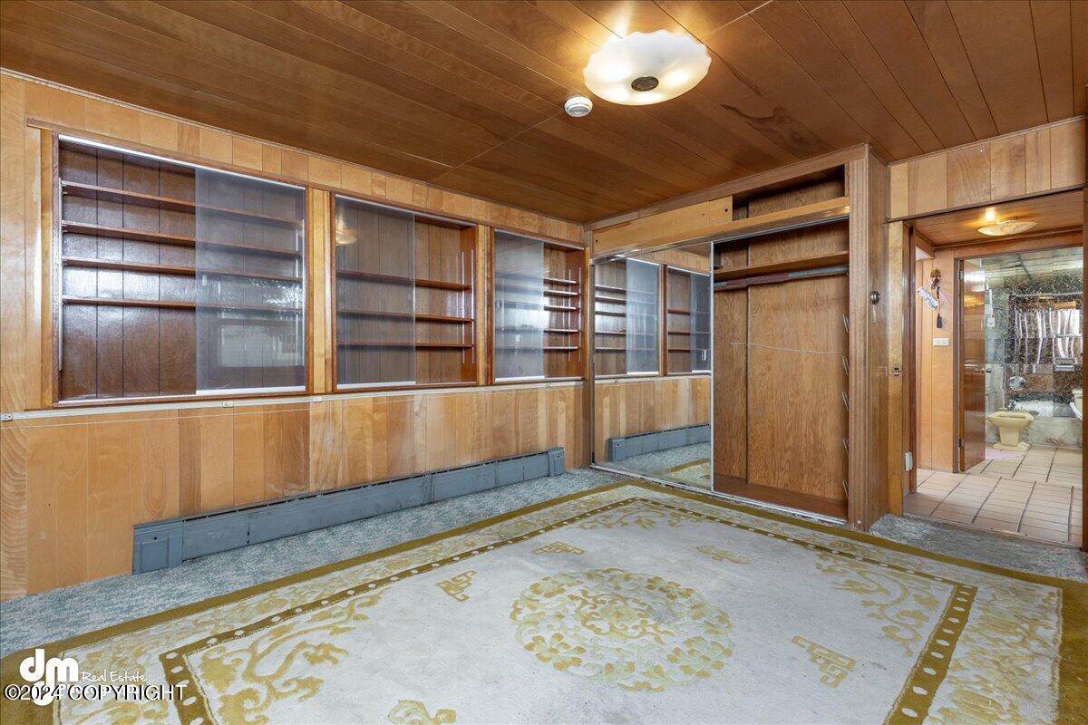 323 W Harvard Avenue