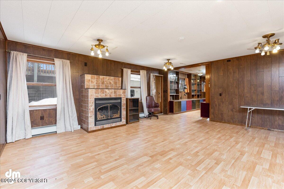 323 W Harvard Avenue