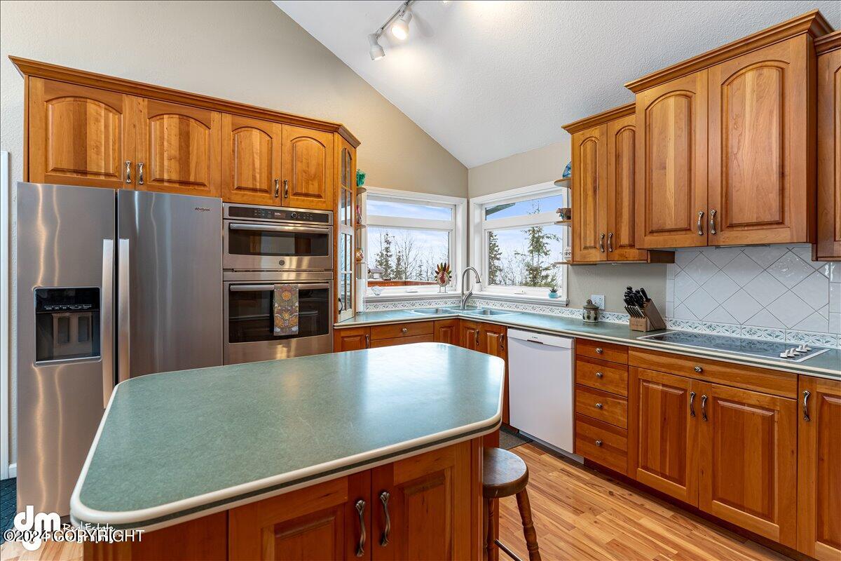 27438 Paramount Drive