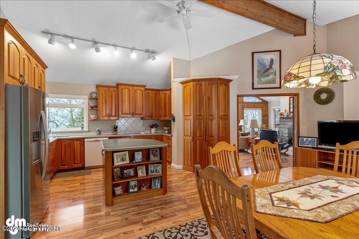 27438 Paramount Drive