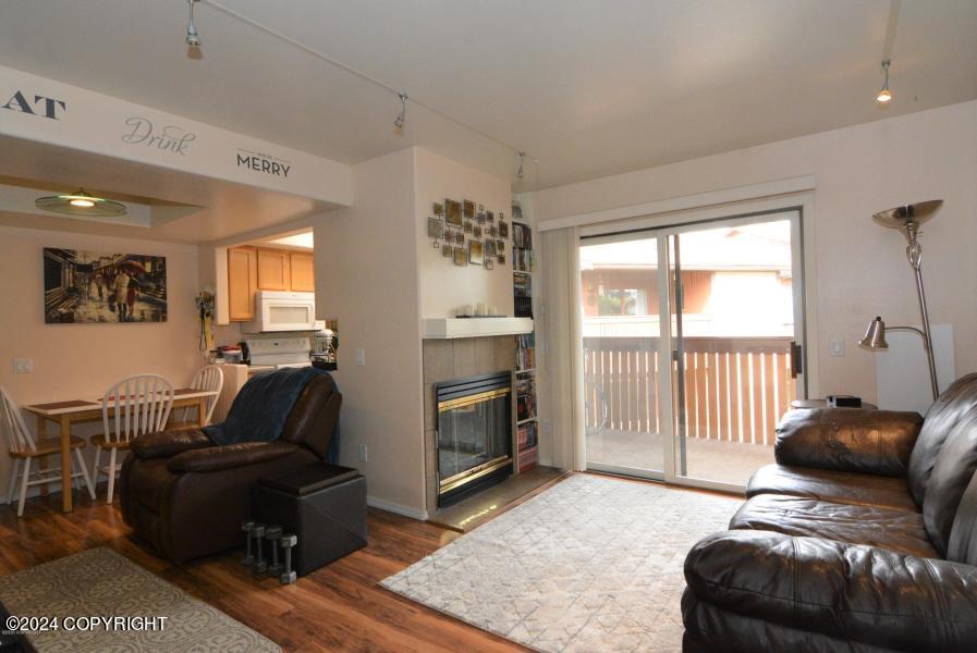 7310 Huntsman cir Circle Unit: 17H``