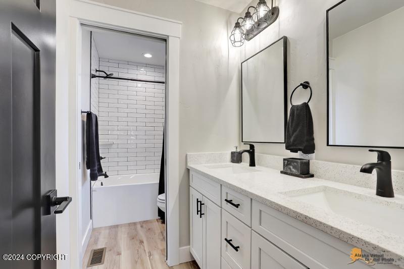 6574 E Exquisite Drive