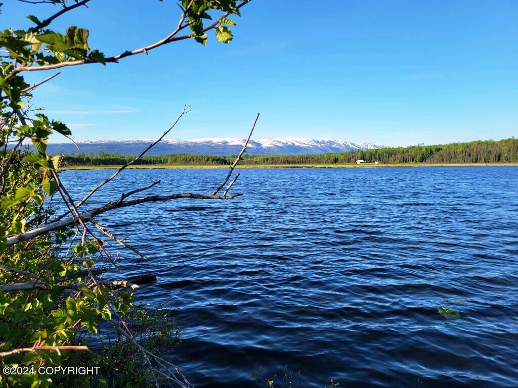 2291 N Meadow Lakes Loop
