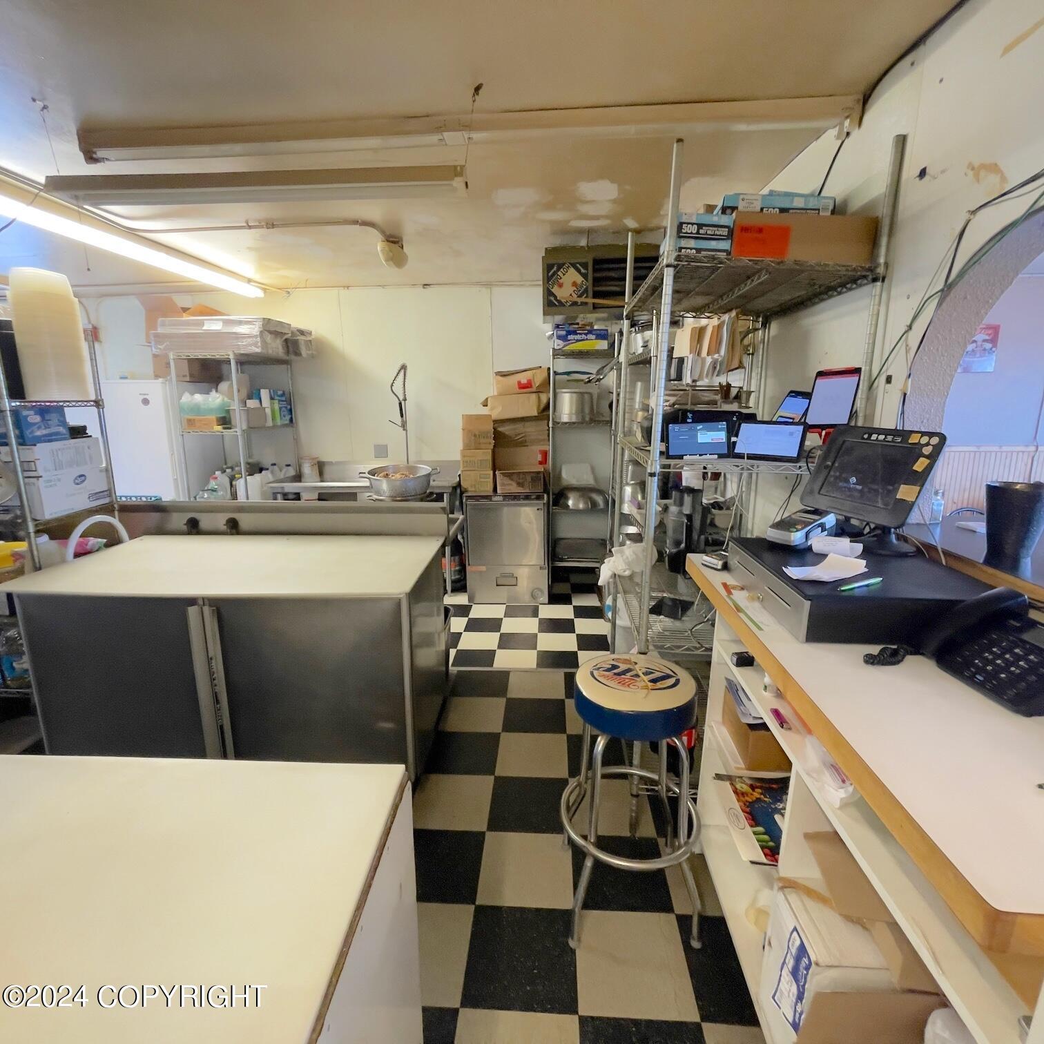 832 W International Airport Road