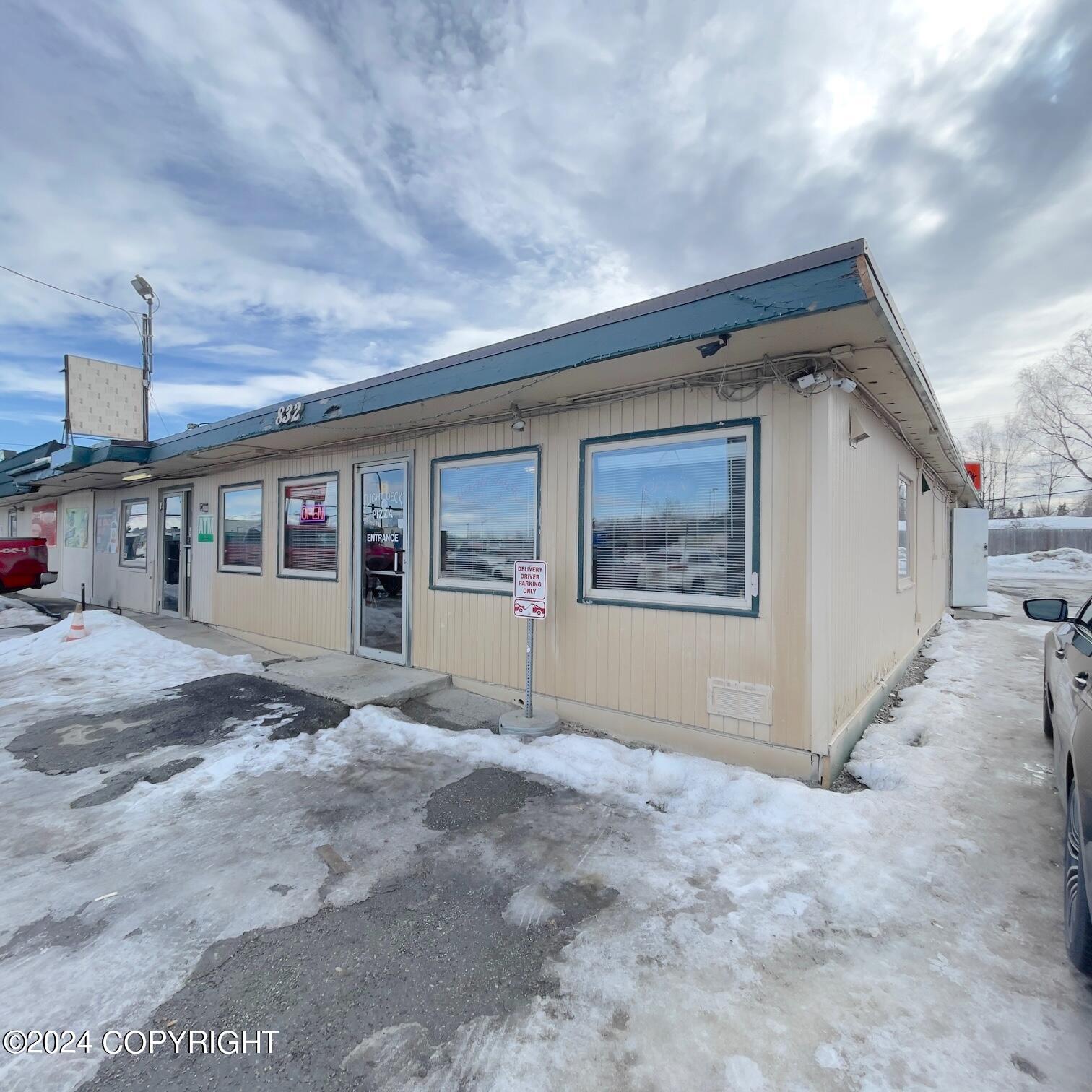 832 W International Airport Road