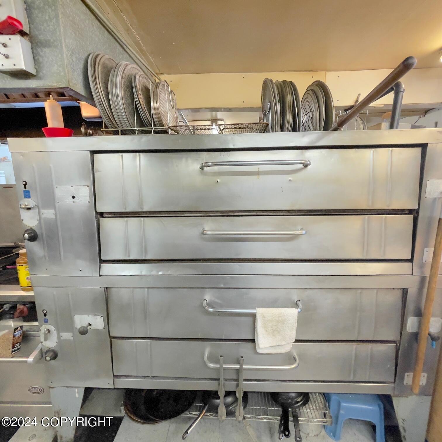 832 W International Airport Road