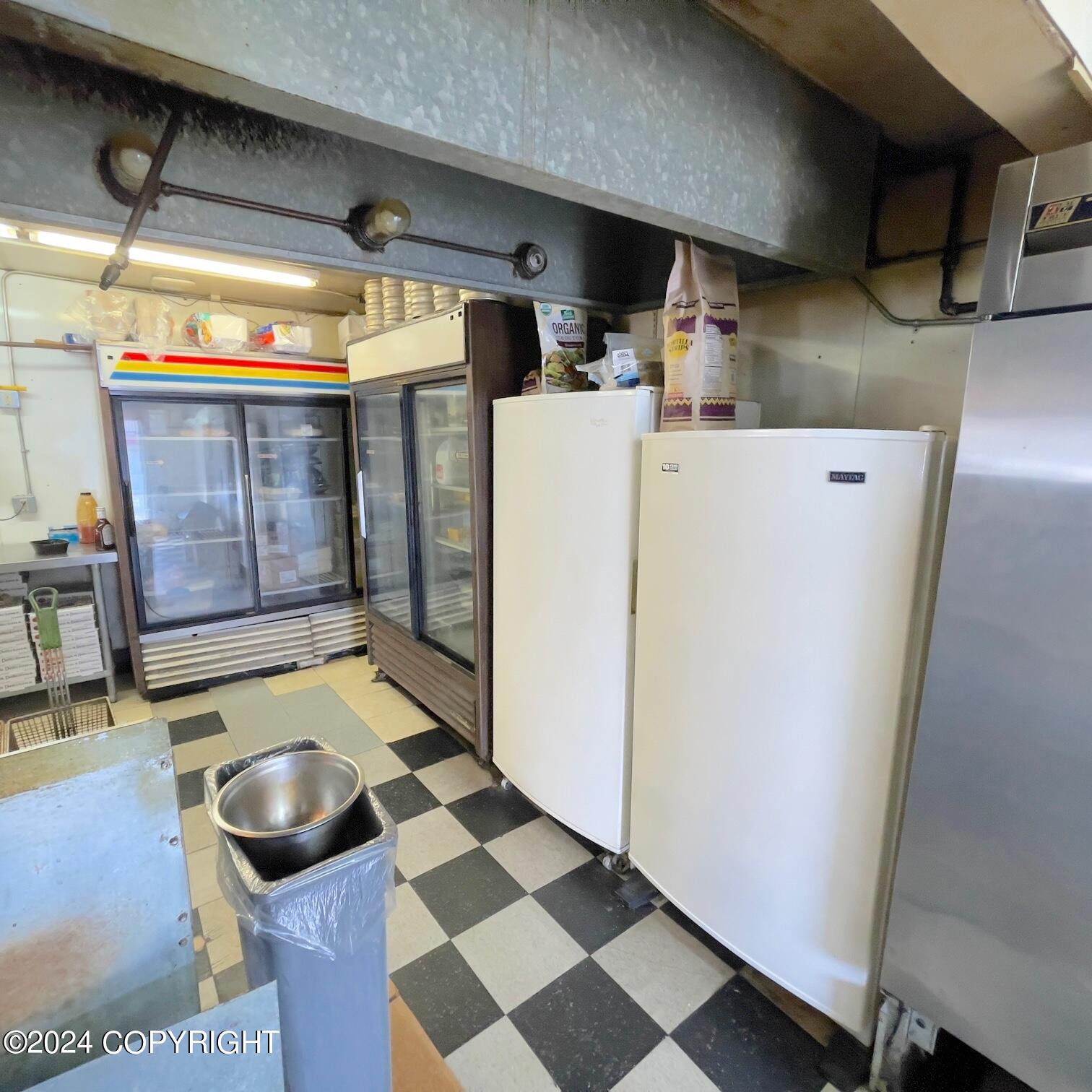 832 W International Airport Road