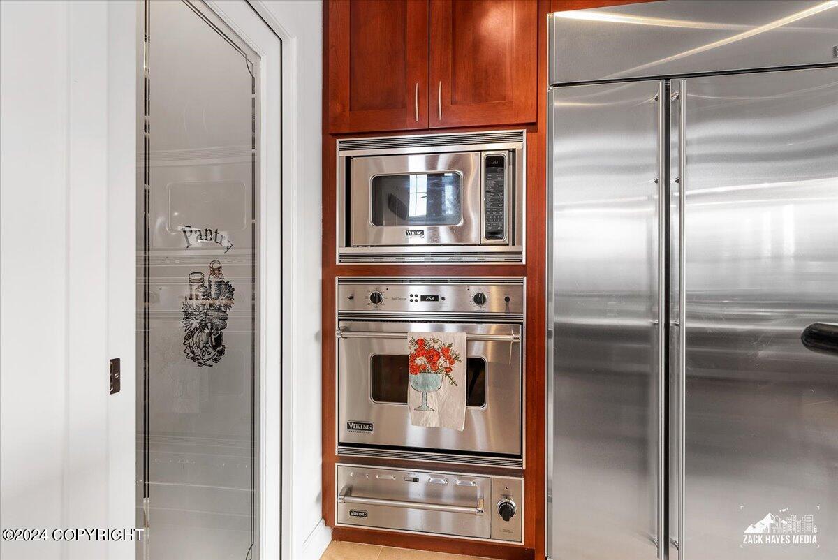 5851 Raven Roost Circle