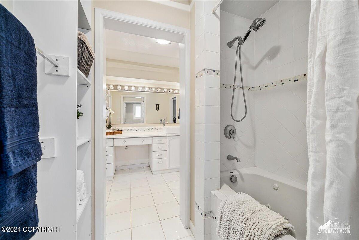 5851 Raven Roost Circle