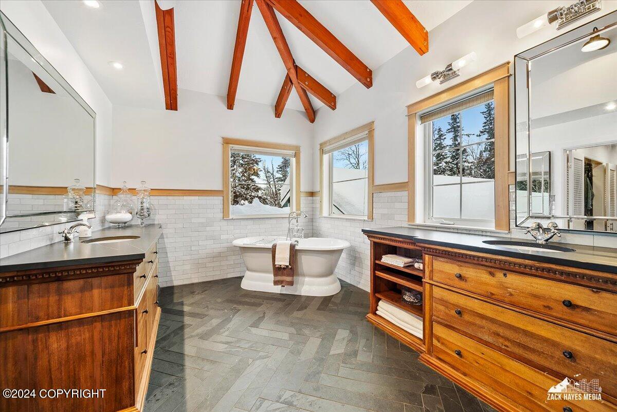 5851 Raven Roost Circle