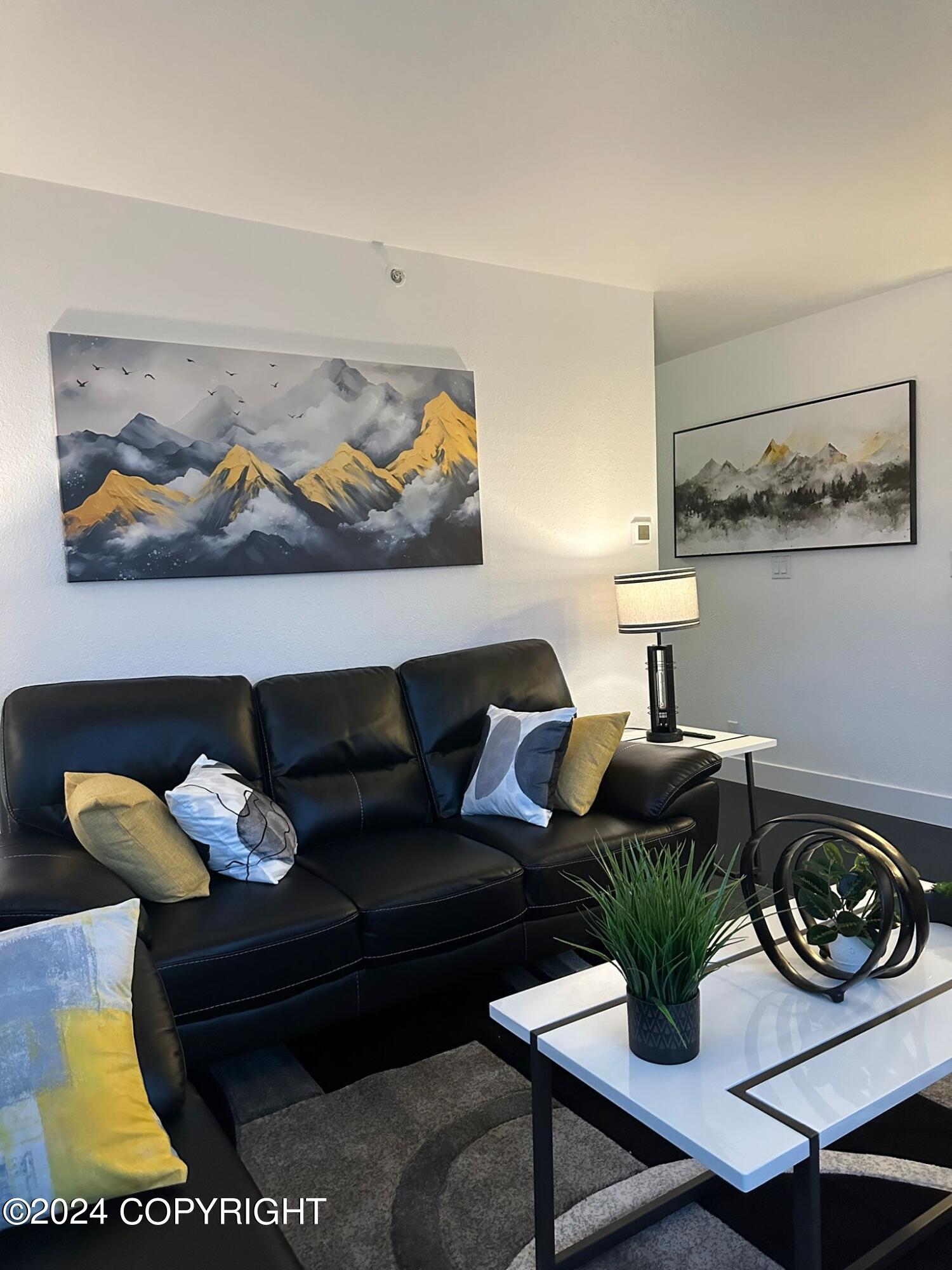 1110 W 6th Avenue # 302