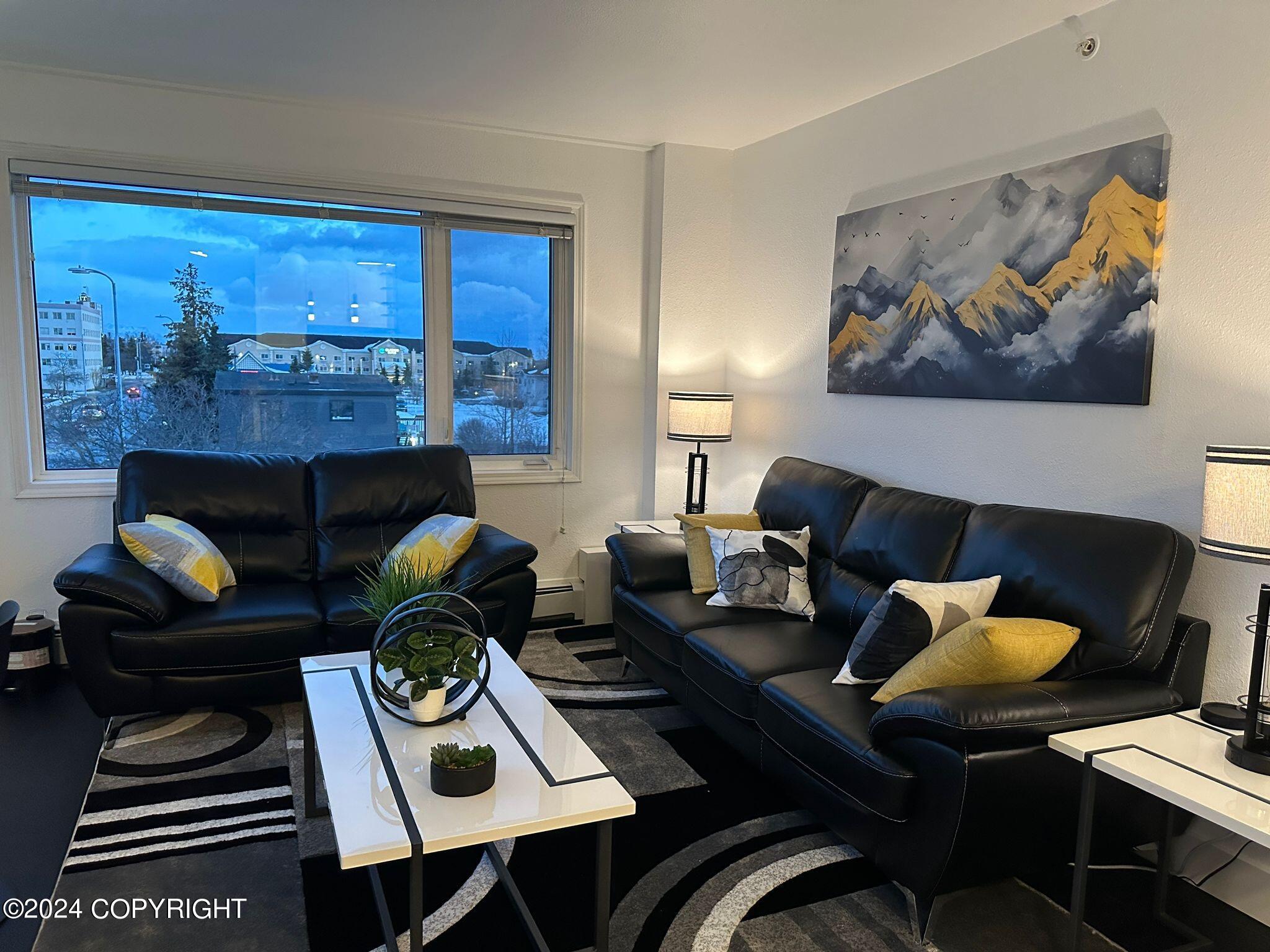 1110 W 6th Avenue # 302