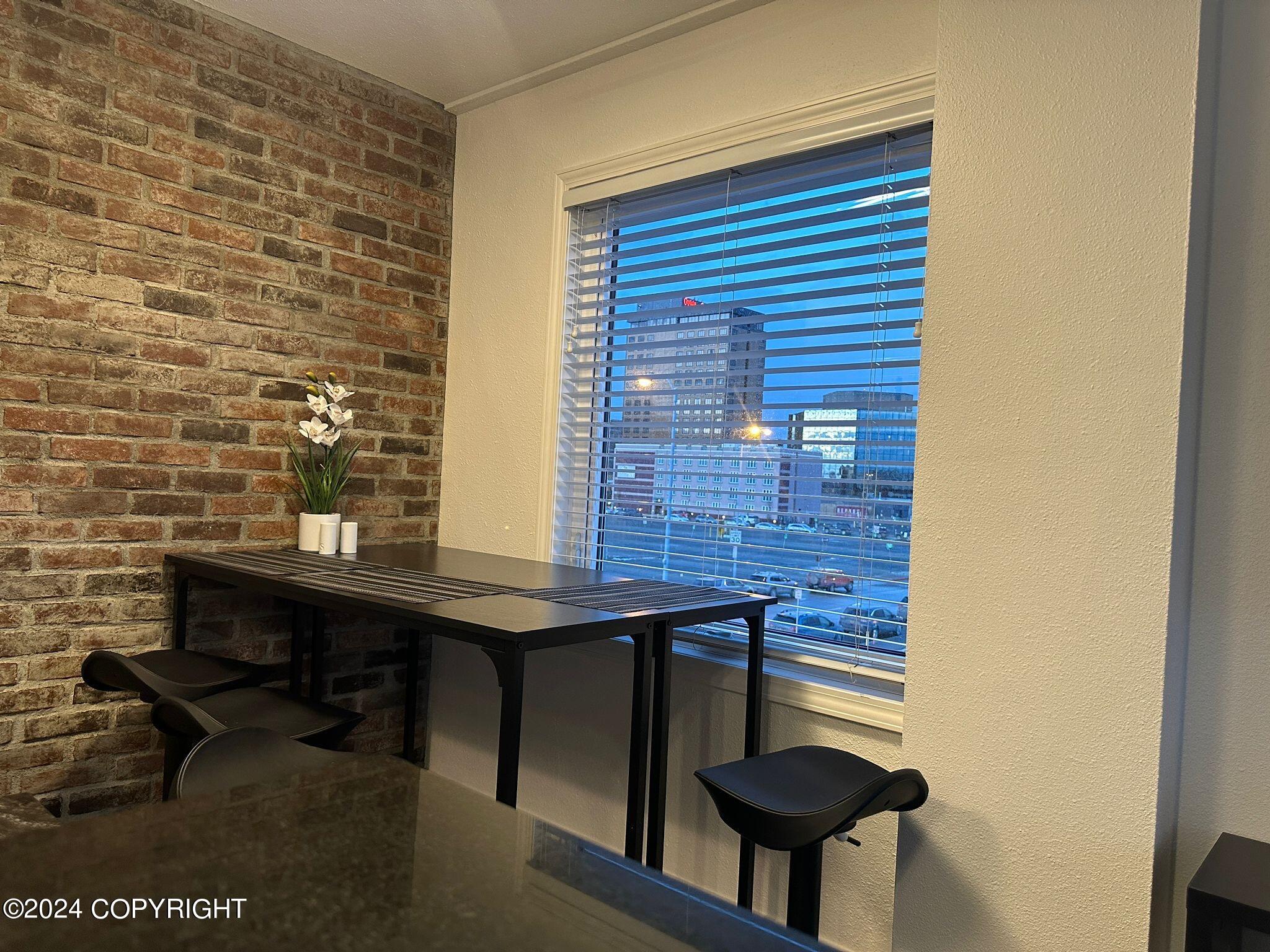 1110 W 6th Avenue # 302