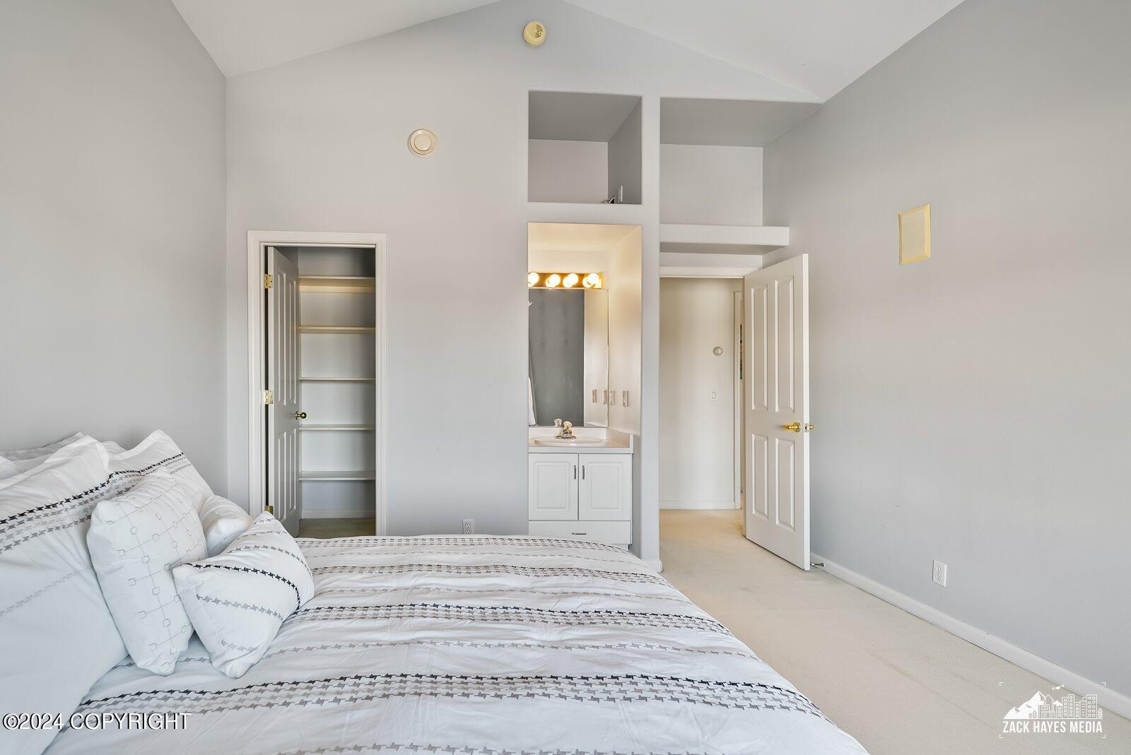 3420 Southbluff Circle