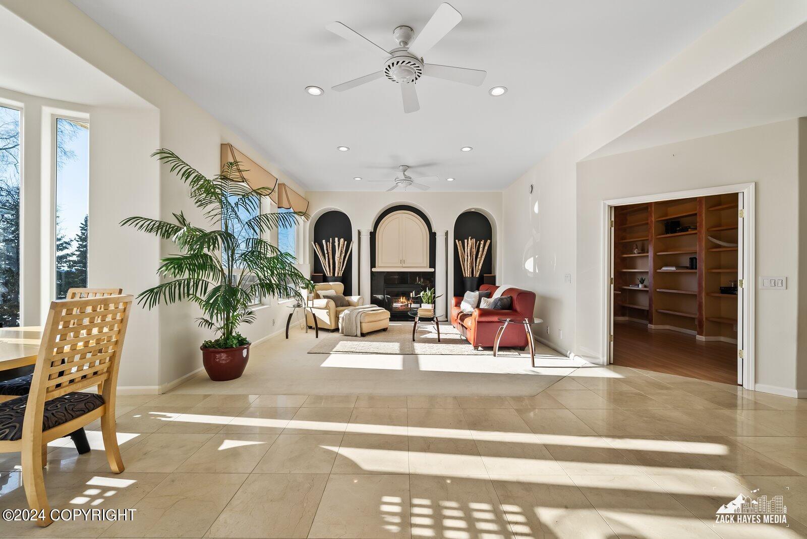 3420 Southbluff Circle