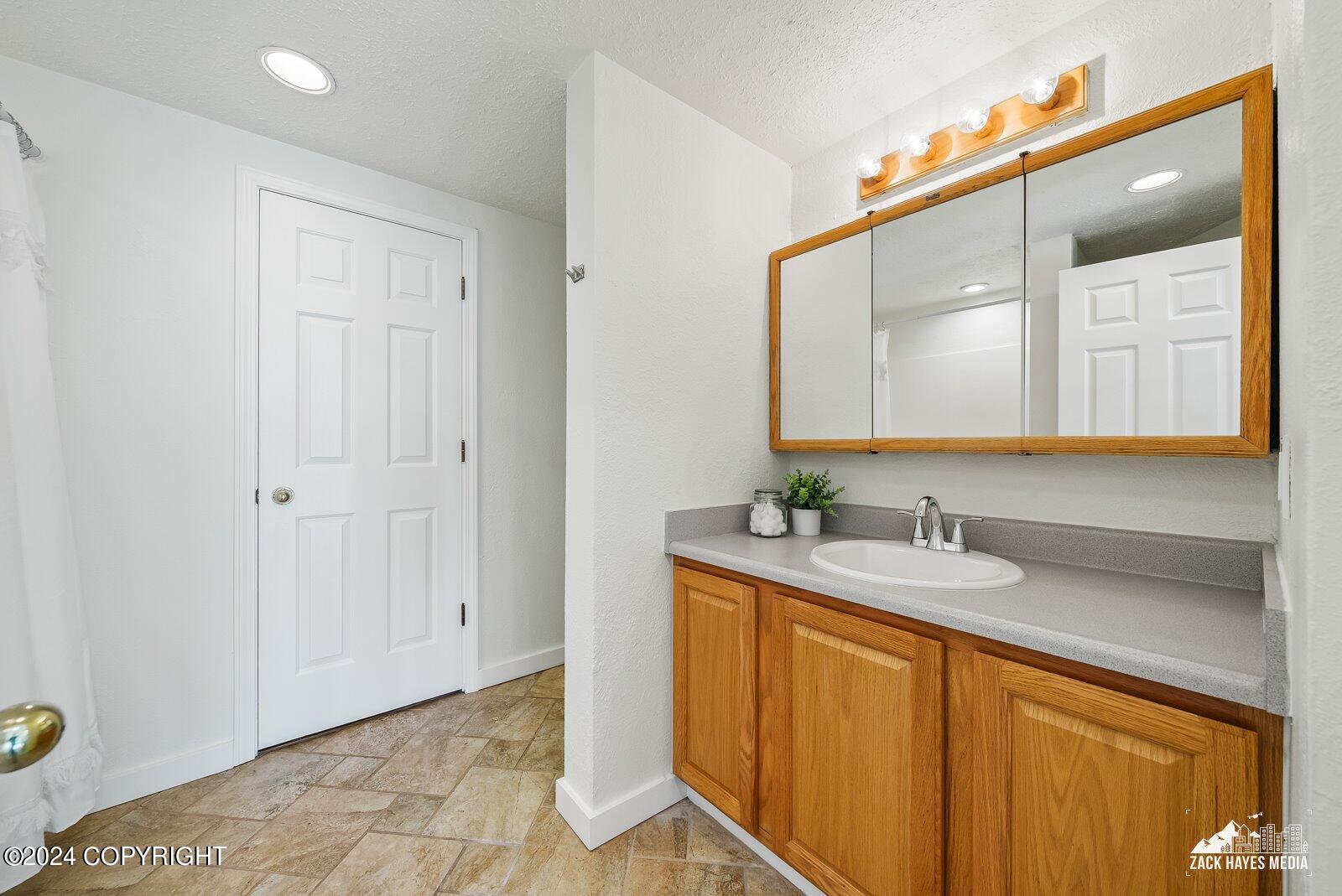 3420 Southbluff Circle