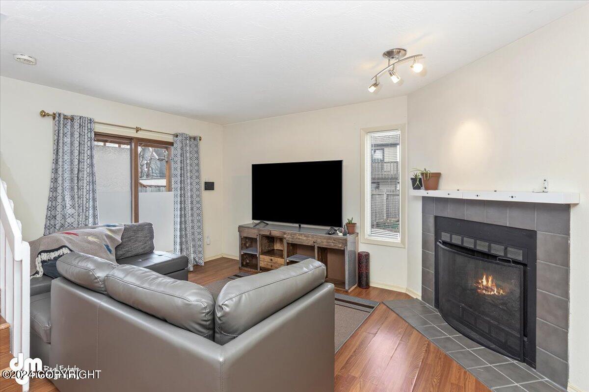 4051 Lakeridge Court