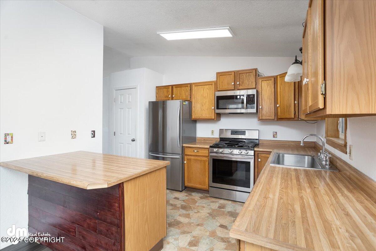 901 N Shenandoah Drive