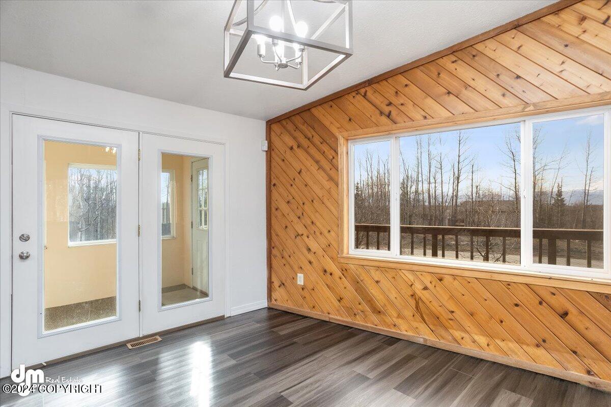 901 N Shenandoah Drive