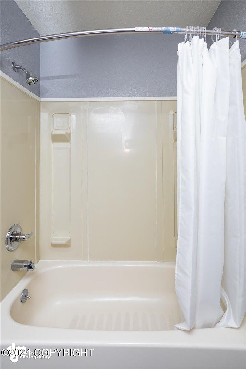 901 N Shenandoah Drive