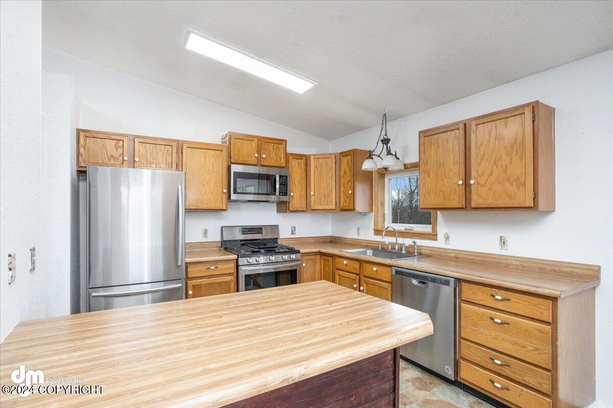 901 N Shenandoah Drive