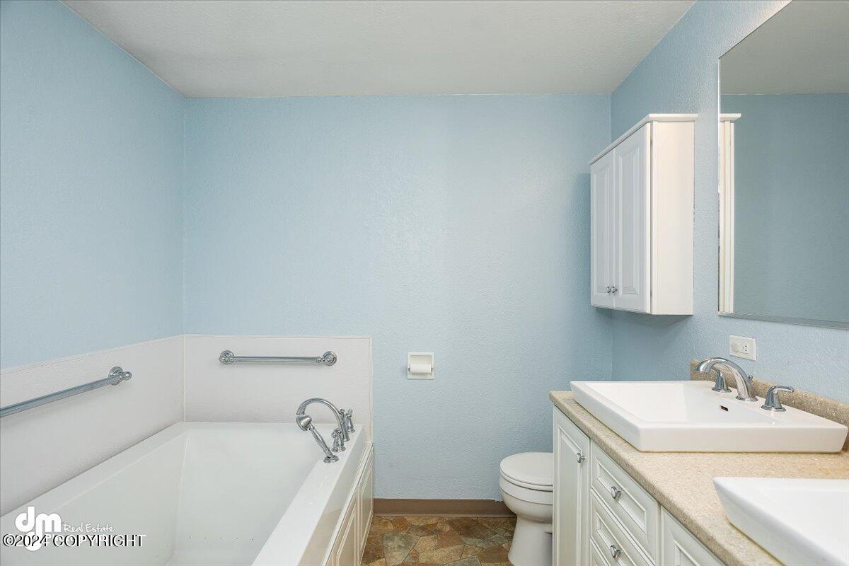 901 N Shenandoah Drive