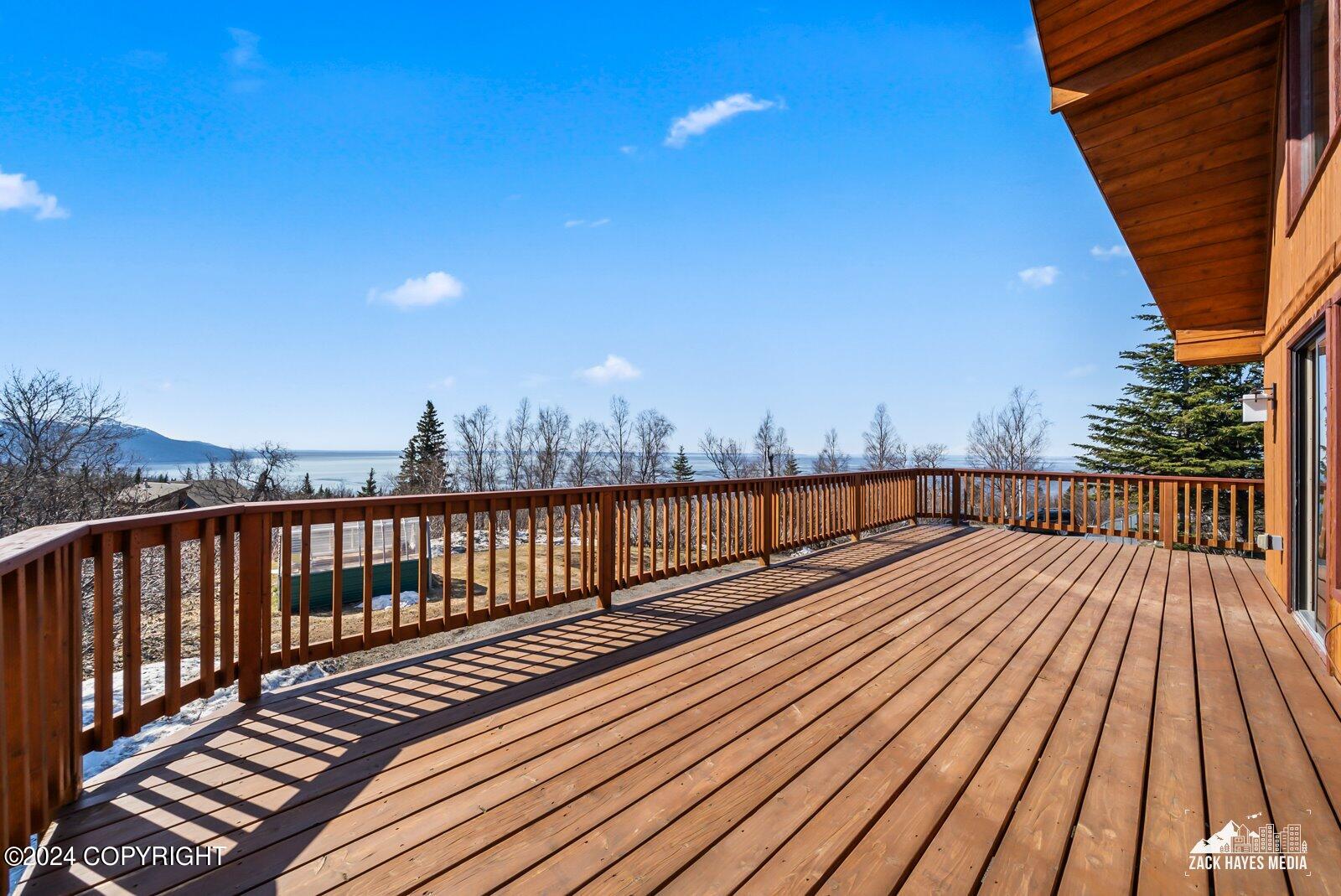 18201 Golden View Drive