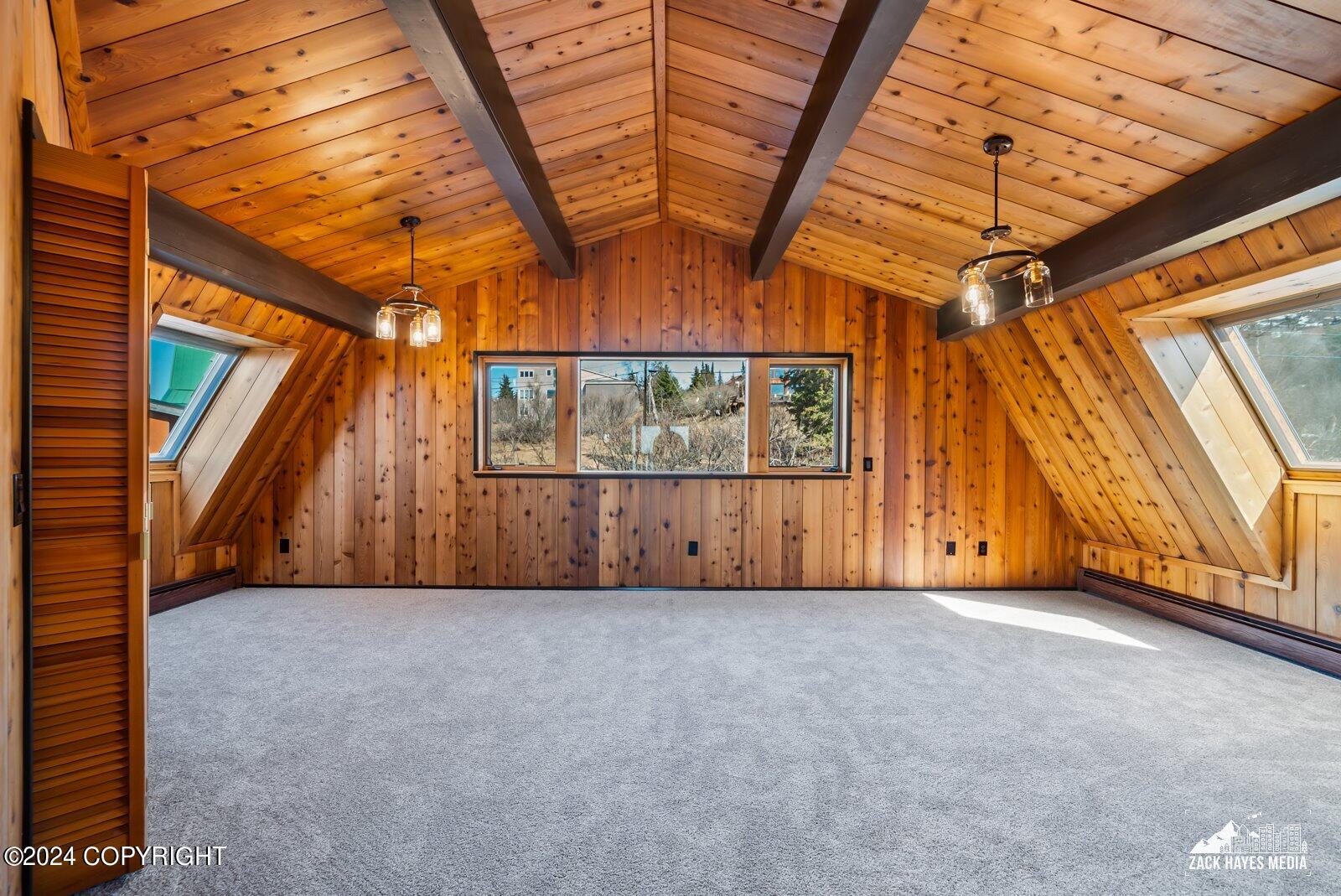 18201 Golden View Drive