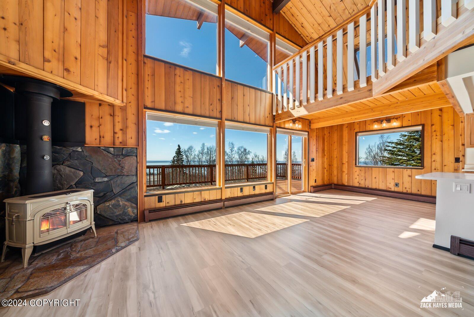 18201 Golden View Drive