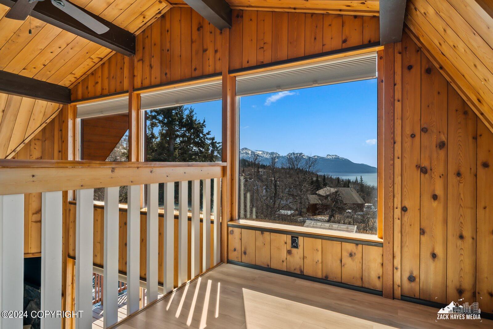 18201 Golden View Drive