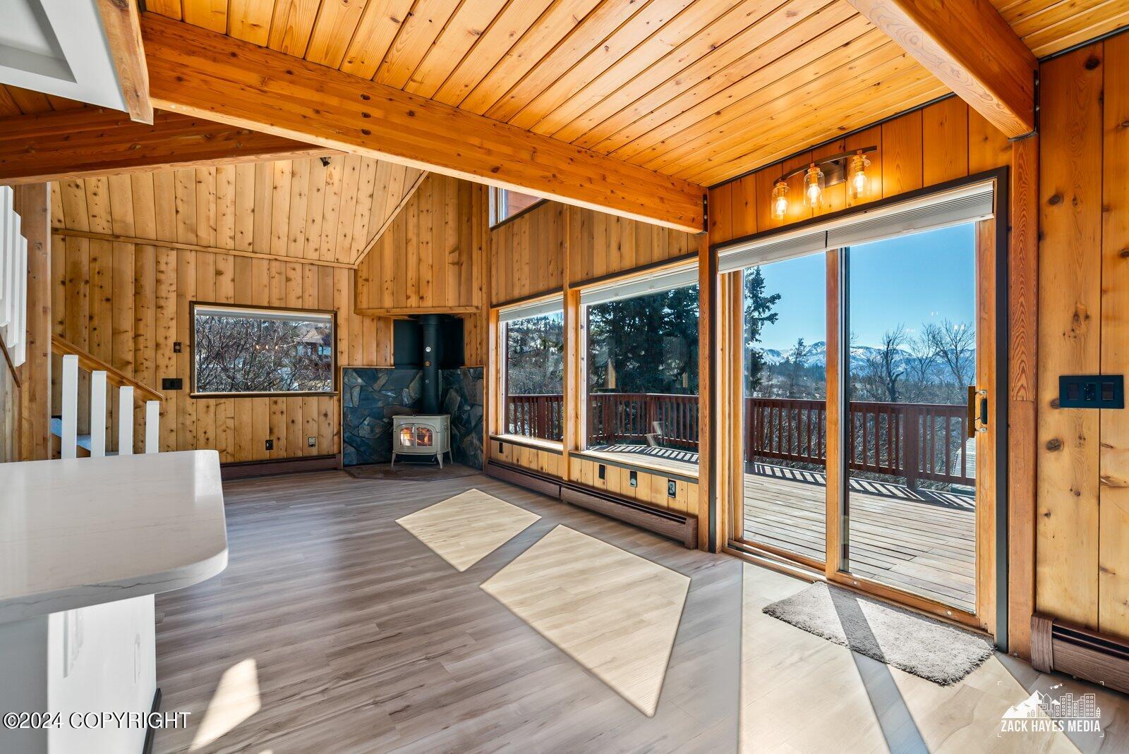 18201 Golden View Drive