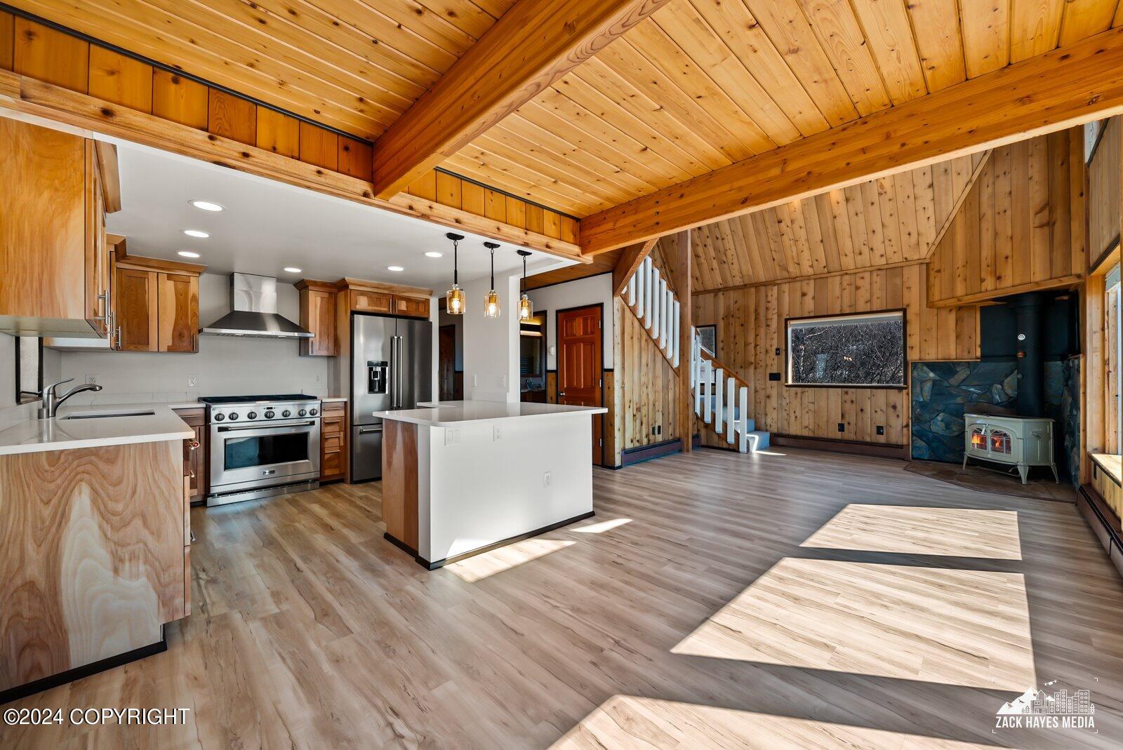 18201 Golden View Drive