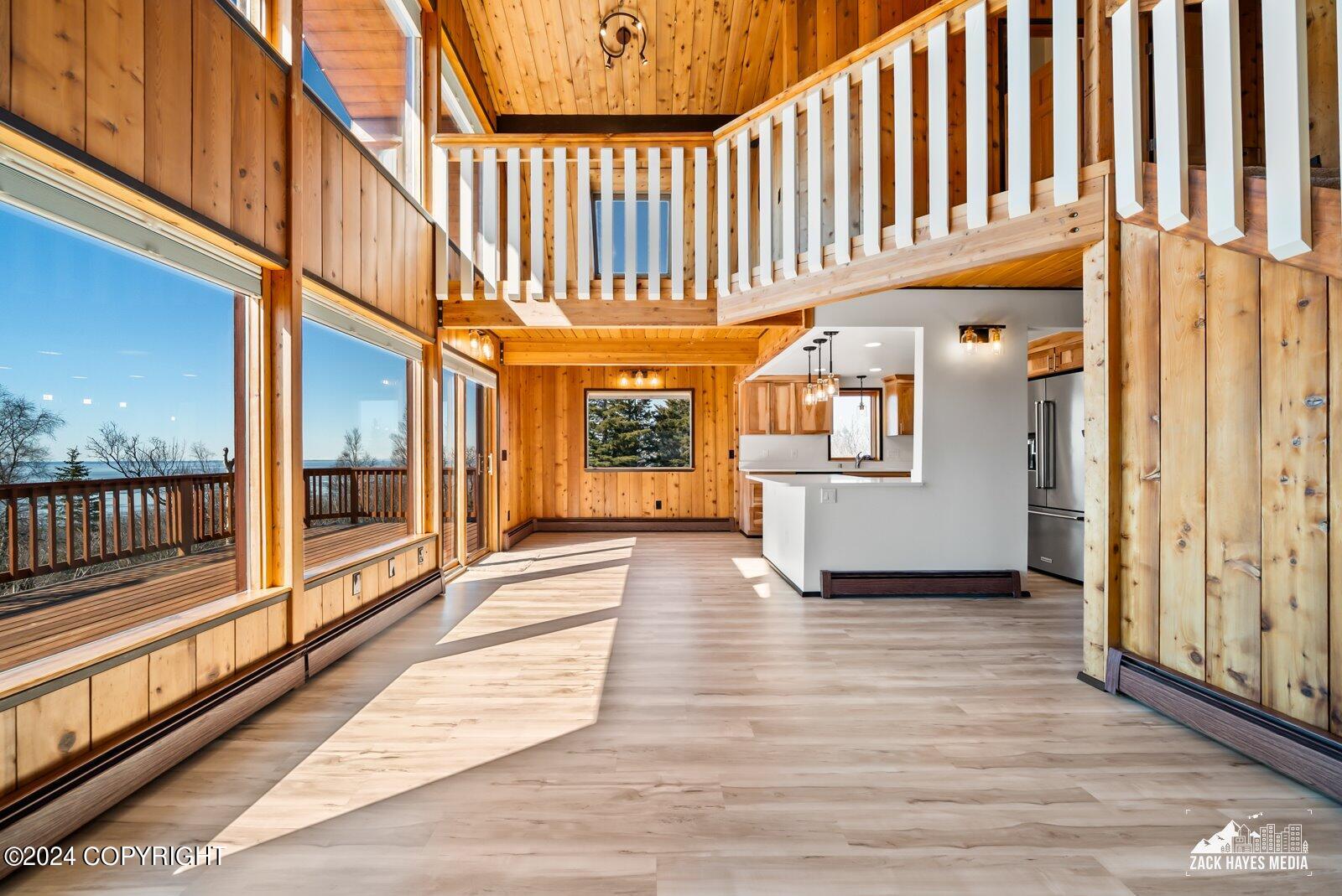 18201 Golden View Drive