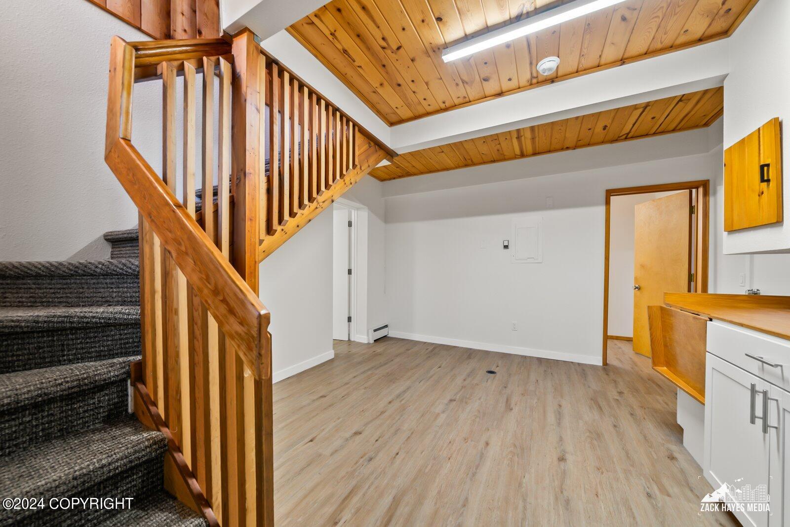 18201 Golden View Drive