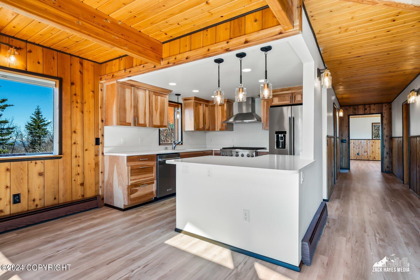 18201 Golden View Drive