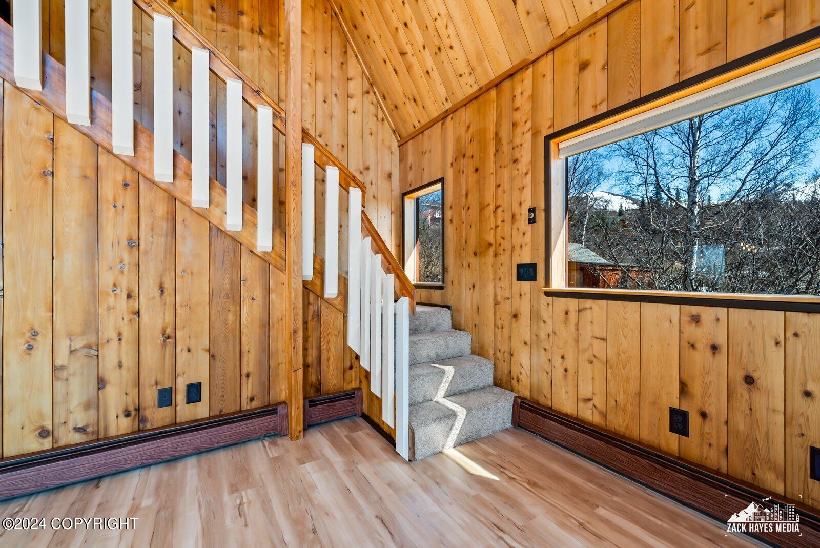 18201 Golden View Drive