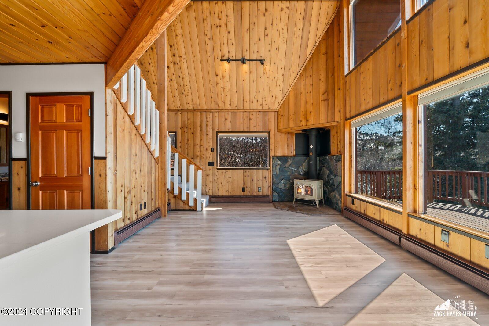 18201 Golden View Drive