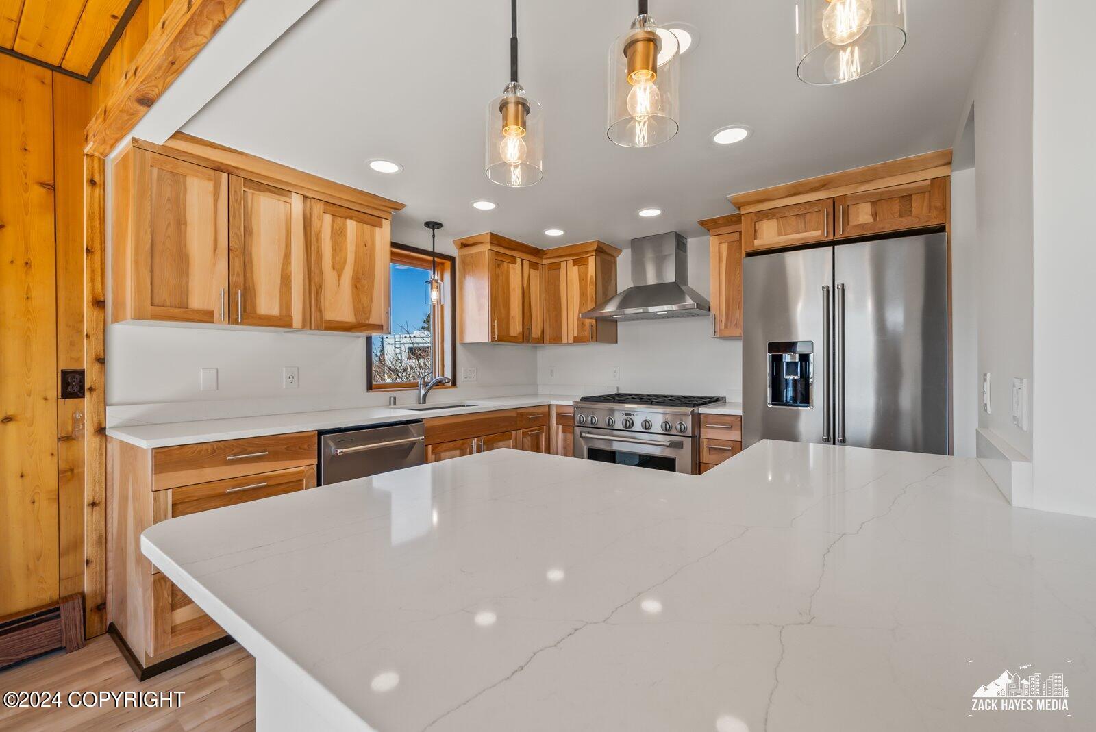 18201 Golden View Drive
