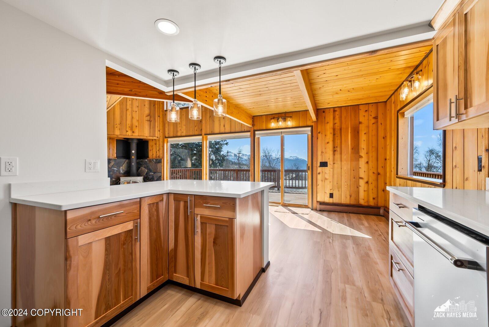 18201 Golden View Drive