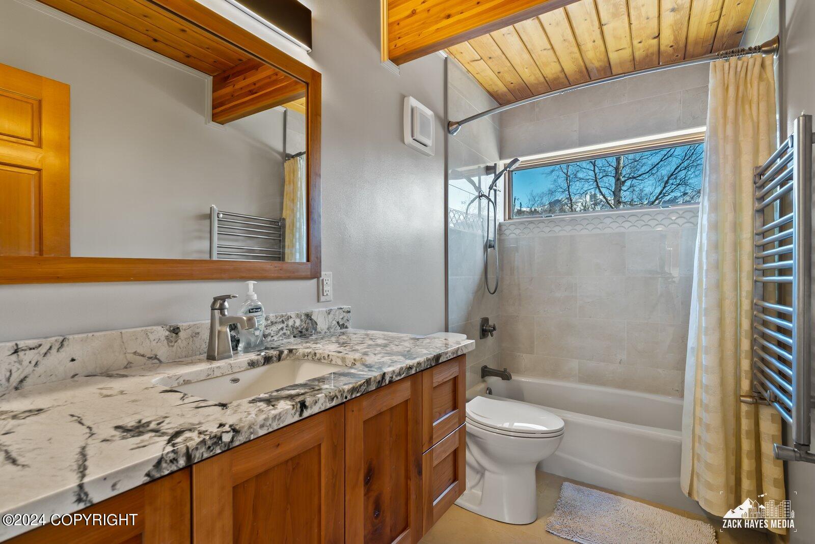 18201 Golden View Drive