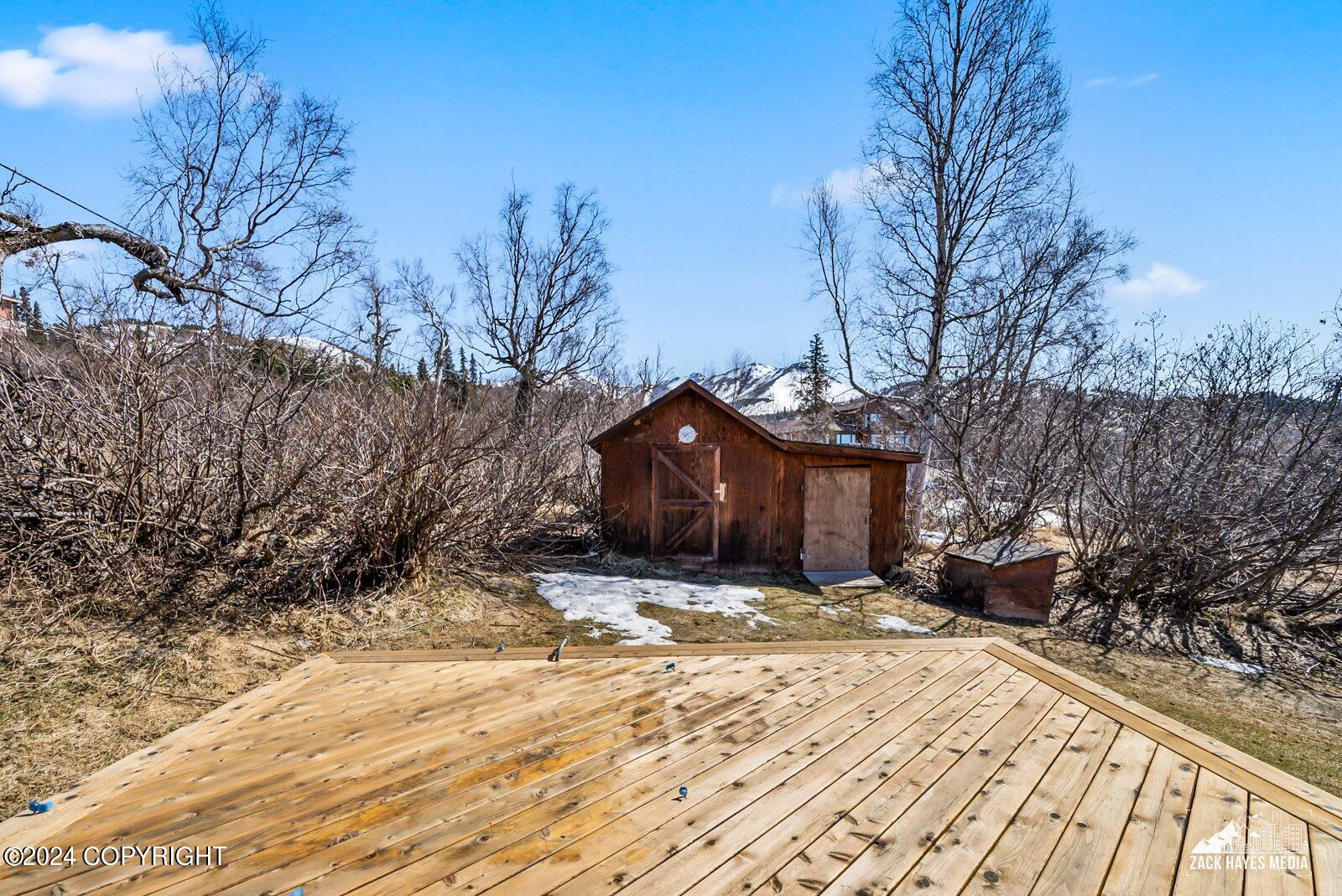 18201 Golden View Drive