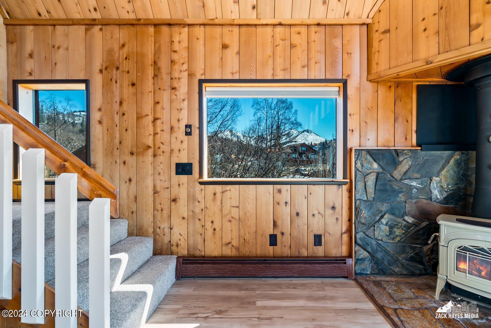 18201 Golden View Drive