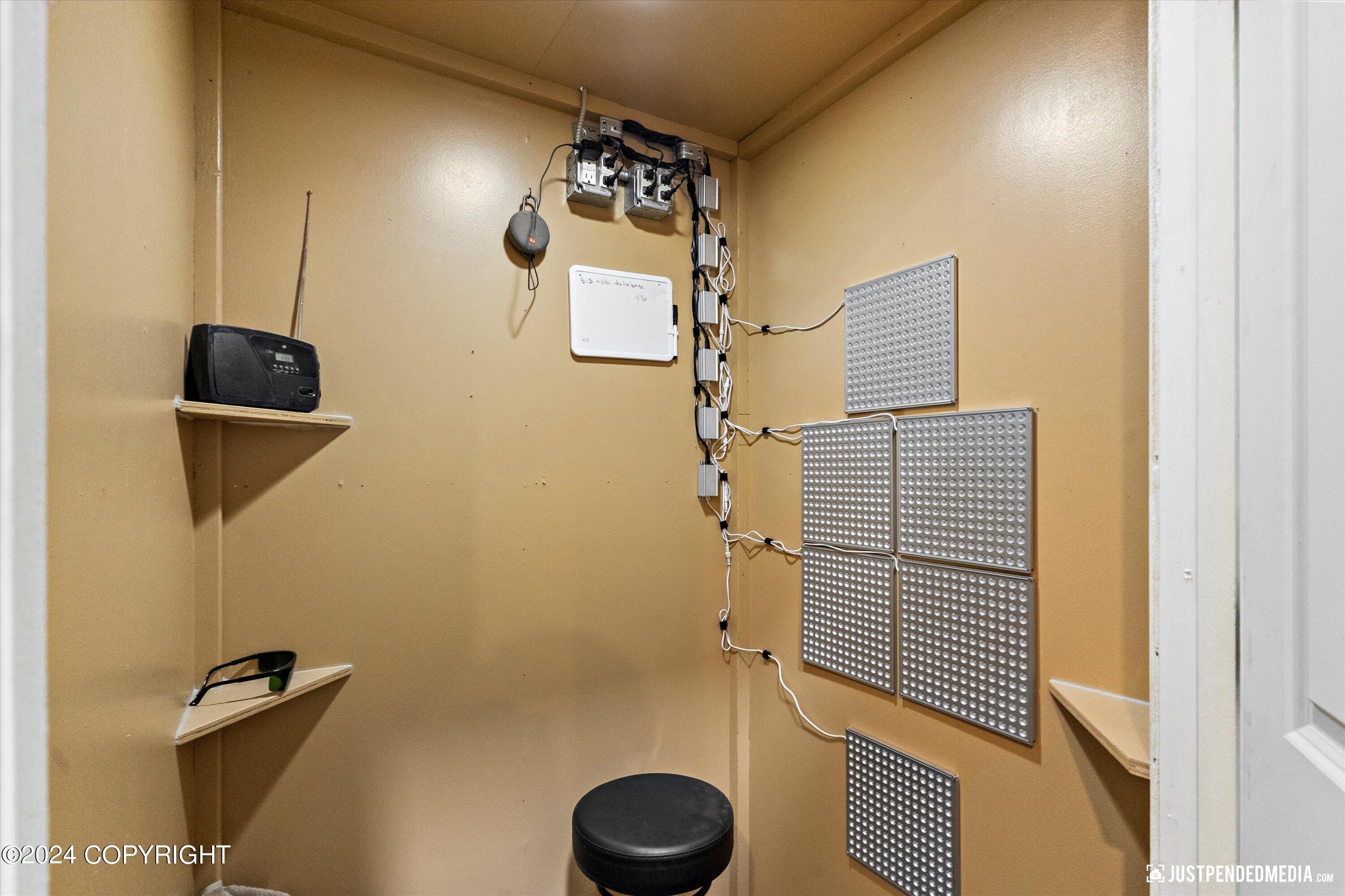 4621 E Pyrite Circle