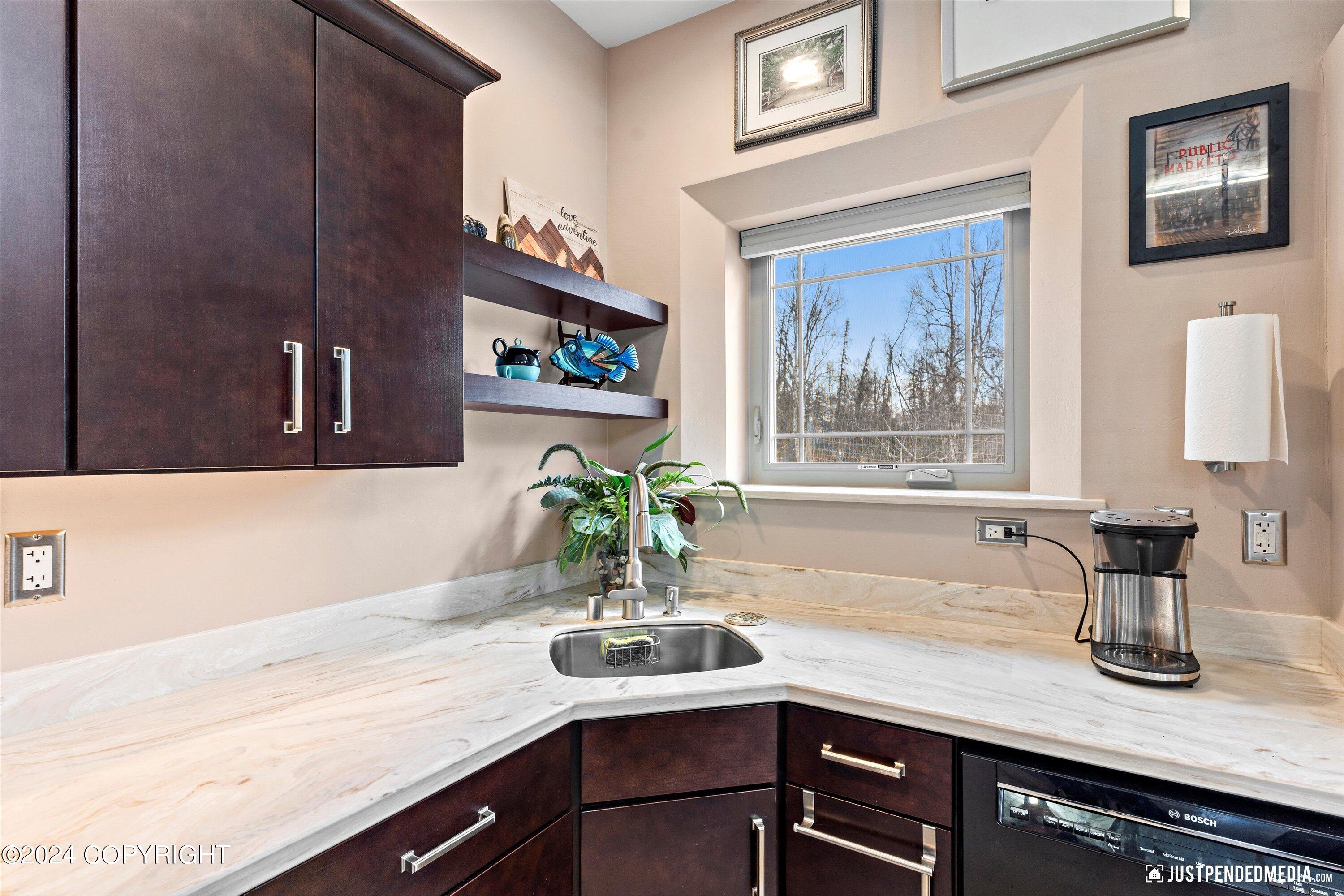 4621 E Pyrite Circle