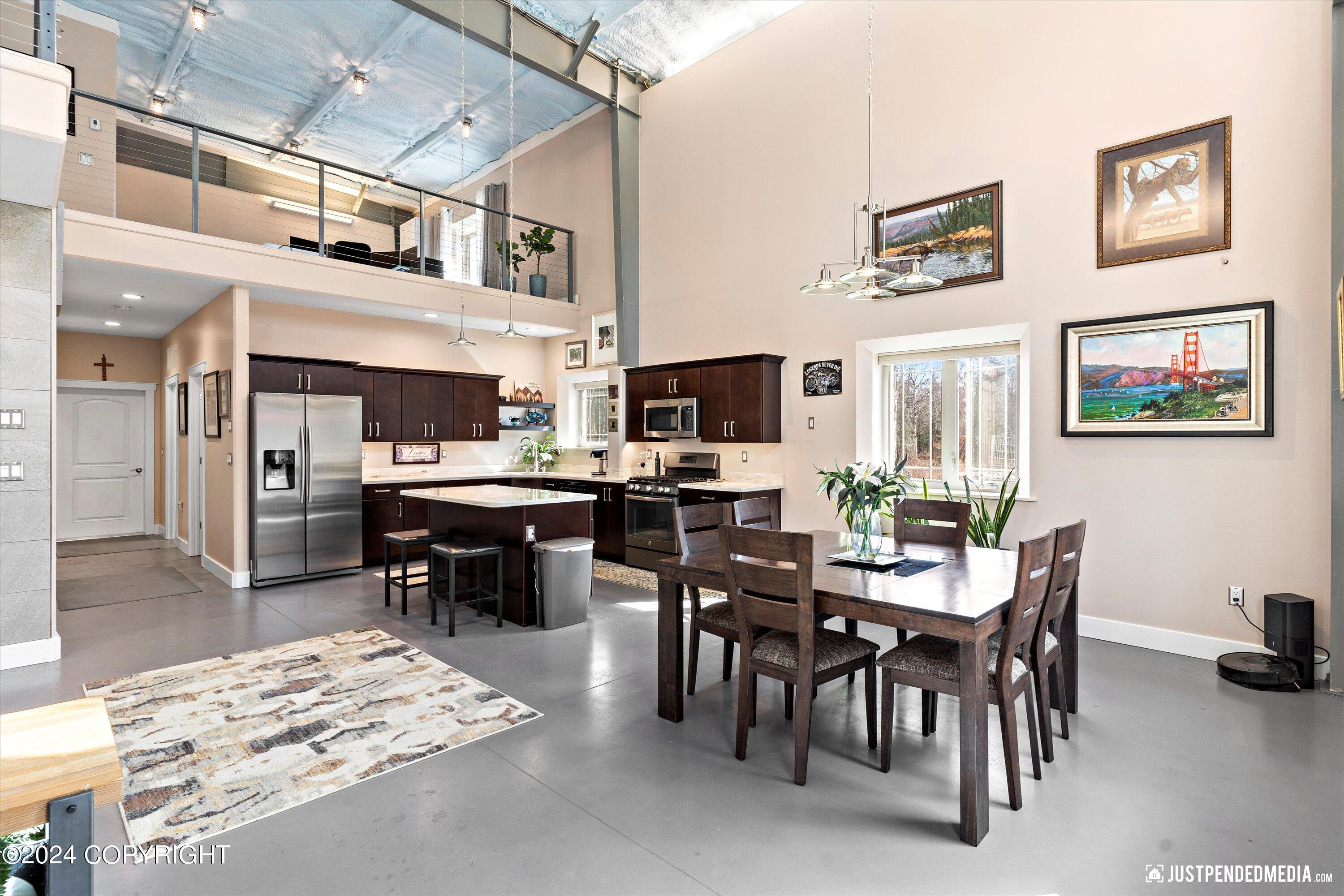 4621 E Pyrite Circle