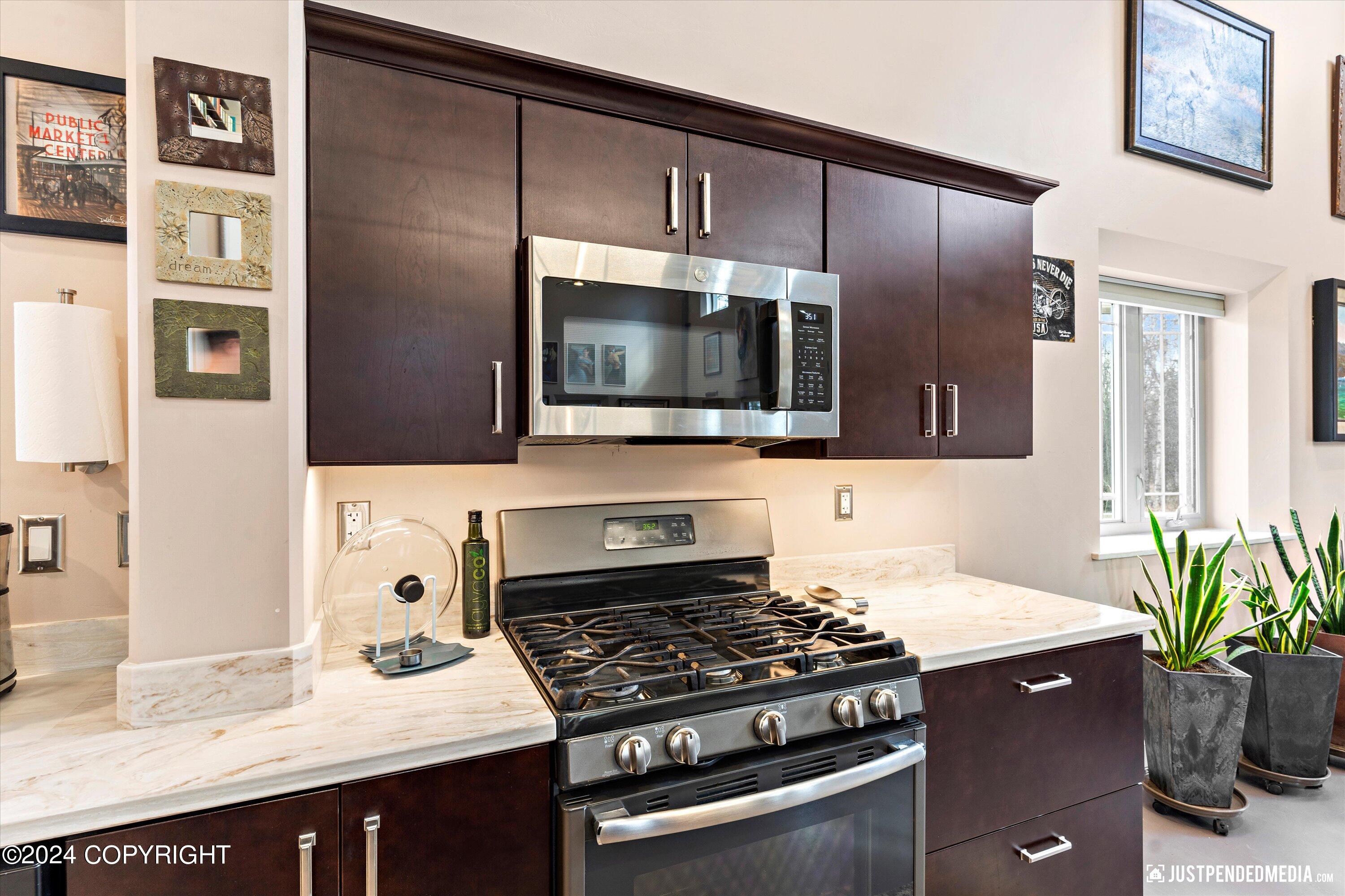 4621 E Pyrite Circle